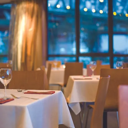 Aparthotel Adina 4*