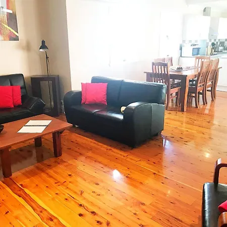 Holiday home 4 Bedroom House - Walk To Southbank