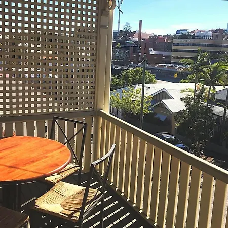 4 Bedroom House - Walk To Southbank Brisbane