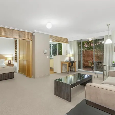 Airport International 4* Brisbane