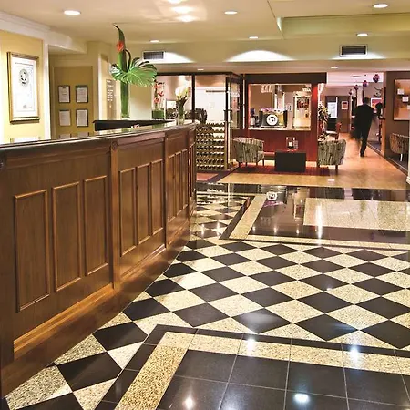 Adina Anzac Square
