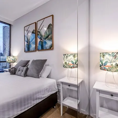 South Bank Beautiful River View Tower Apartment