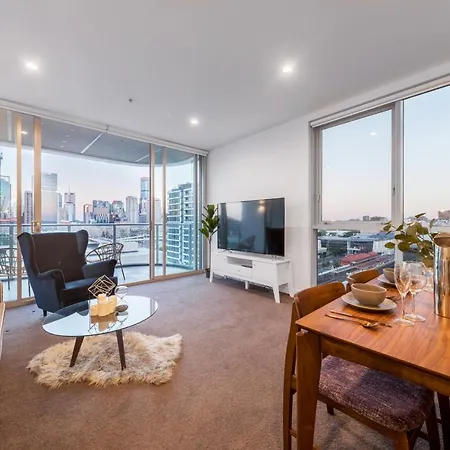 Lucid South Apartment