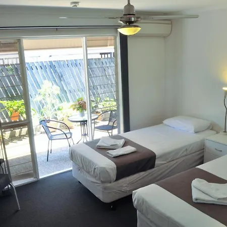 Isla House Greenslopes 3*