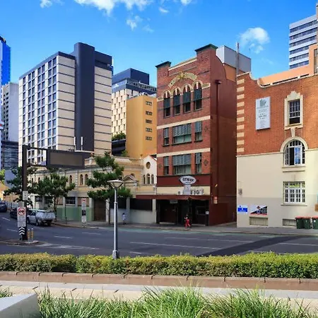 Turbot House 3* Brisbane