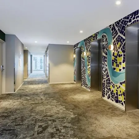Holiday Inn Express Brisbane Central By Ihg 4*