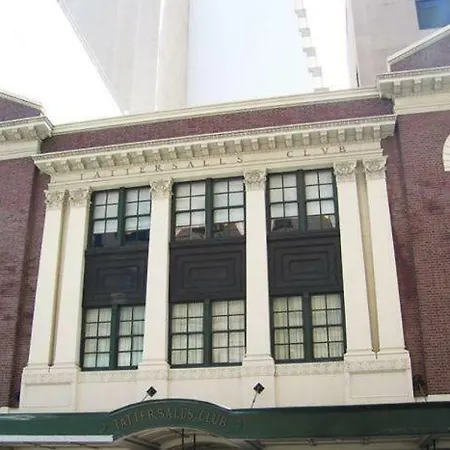 Tattersall's Club Hotel