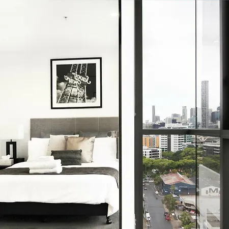 Hearty Milton Apartment