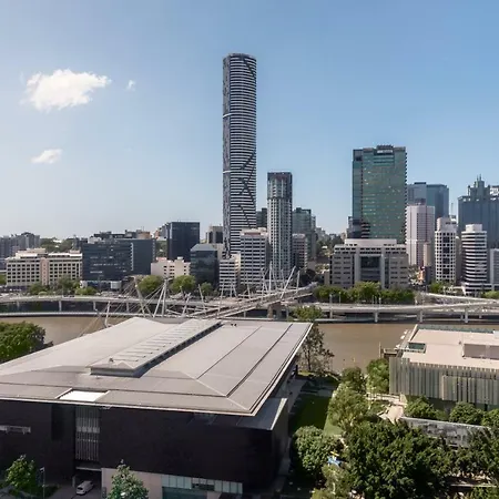 South Bank Beautiful River View Tower Apartment *