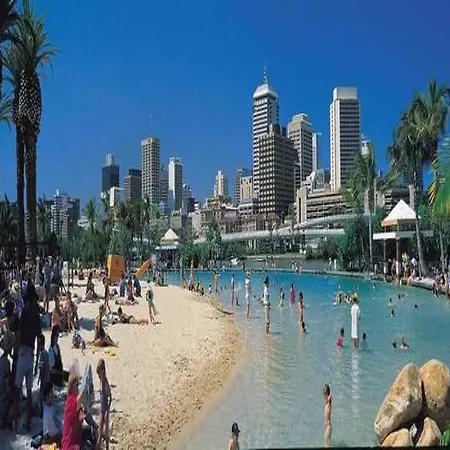 River Plaza 4*