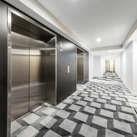 Aparthotel The Milton 4*
