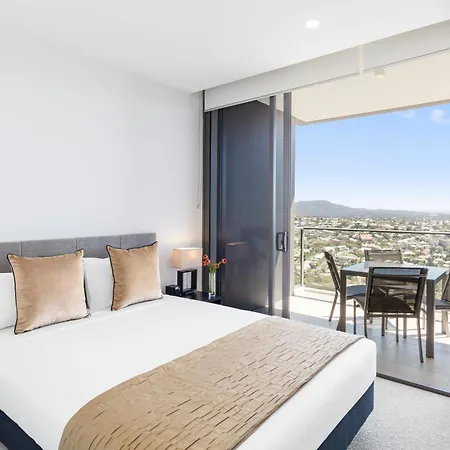 Aparthotel The Milton 4*