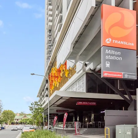 The Milton Aparthotel 4*
