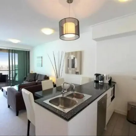 S&p - Tank St Apartment