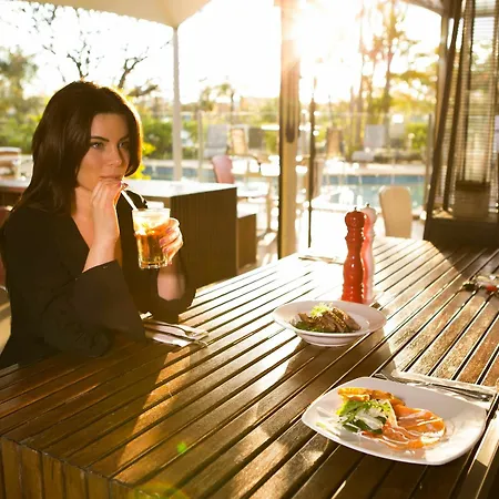 Western Gregory Terrace Hotel 4*
