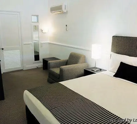 Comfort & Northgate Airport Inn 4*