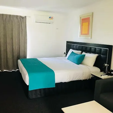 Carseldine Palms 3*