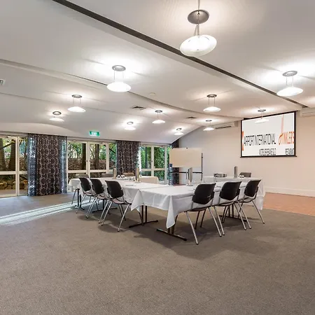 Airport International 4* Brisbane
