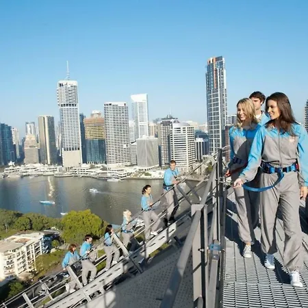 Amazing River View - 3 Bedroom - Cbd - Netflix - Fast Wifi - Carpark Apartment