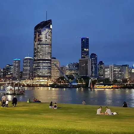 Amazing River View - 3 Bedroom - Cbd - Netflix - Fast Wifi - Carpark Apartment
