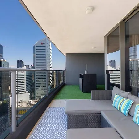 Au1 - Aurora Skyscraper Cbd For Business Or Pleasure Apartment *
