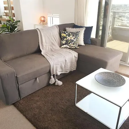 Sk1 - 2 Level 2 Bedroom Skyline Skyhome *