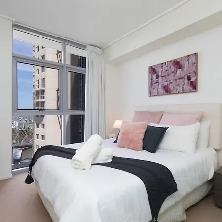 Sk2 - Charming Skyline Cbd W River Views 3 Bedroom Private Brisbane