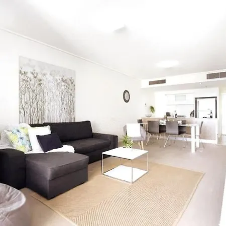 Apartment Sk2 - Charming Skyline Cbd W River Views 3 Bedroom Private *