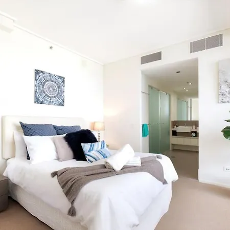 Sk2 - Charming Skyline Cbd W River Views 3 Bedroom Private Apartment *