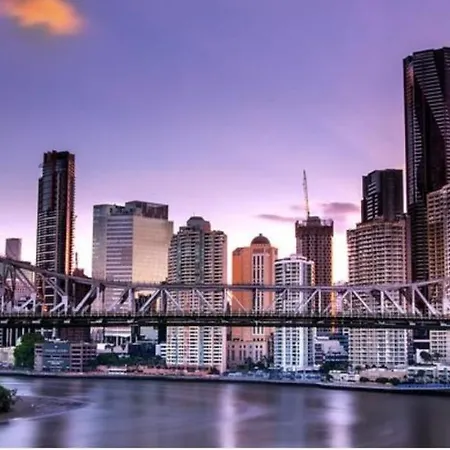 Sk1 - 2 Level 2 Bedroom Skyline Skyhome Apartment