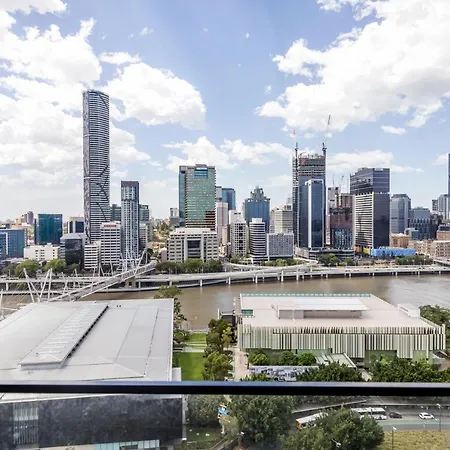 South Bank Beautiful River View Tower Apartment