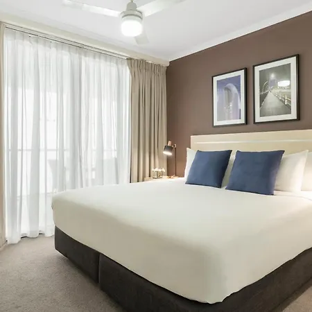 Oaks River Aparthotel