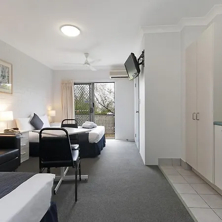 Herston Place 4*