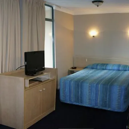 Albion Manor 4*