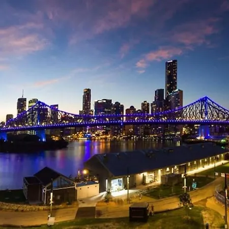 Executive 3 Bedroom Family - Cbd - Views - Netflix - Fast Wifi - Free Parking Brisbane