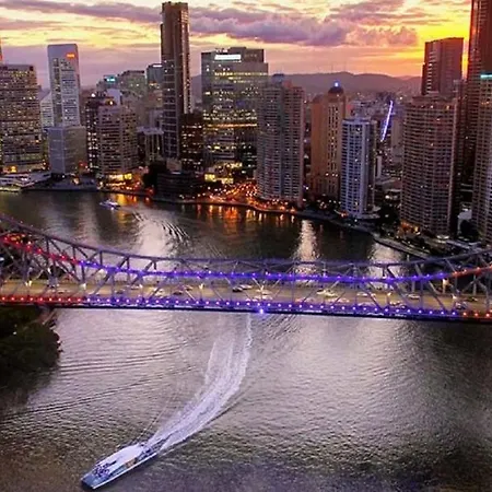Executive 3 Bedroom Family - Cbd - Views - Netflix - Fast Wifi - Free Parking Brisbane
