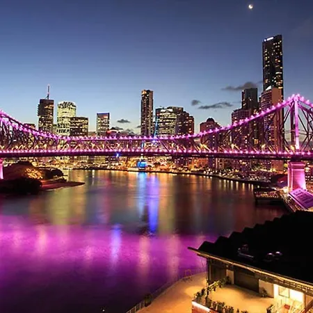 Executive 3 Bedroom Family - Cbd - Views - Netflix - Fast Wifi - Free Parking *