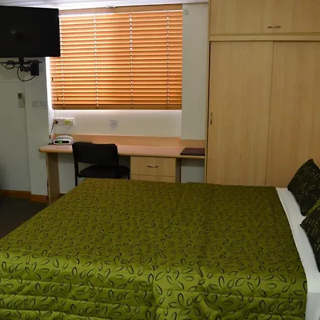 Motel Airport 4*