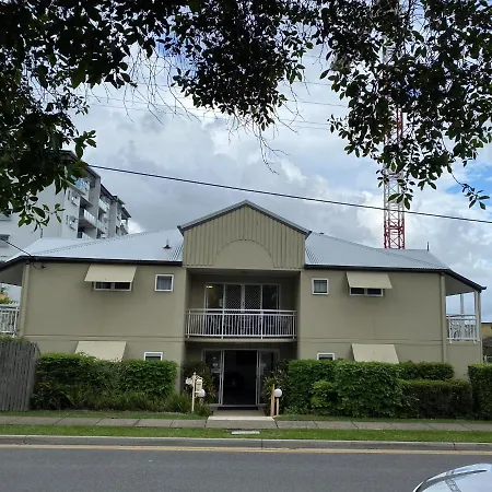 Chermside Court Motel 4*