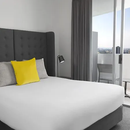 Mantra On Edward Aparthotel 4*