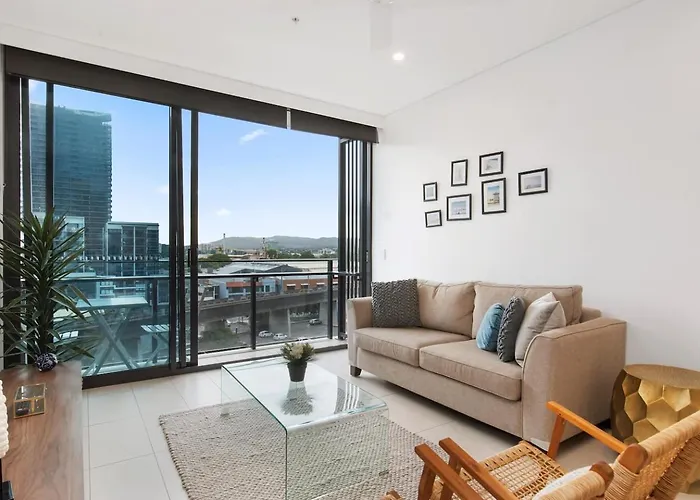 Chic 1Brm Apartment With Pool & Gym
