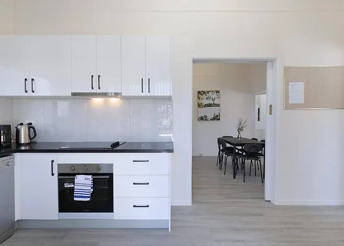 City Centre Comfort - Your Home In Vibrant Brisbane