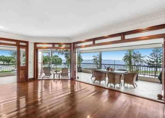 Rosebay Water Front 4 Bd Home
