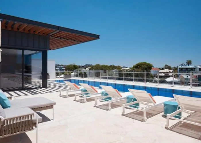 2-Bed With Pool, Gym, Parking And Balcony