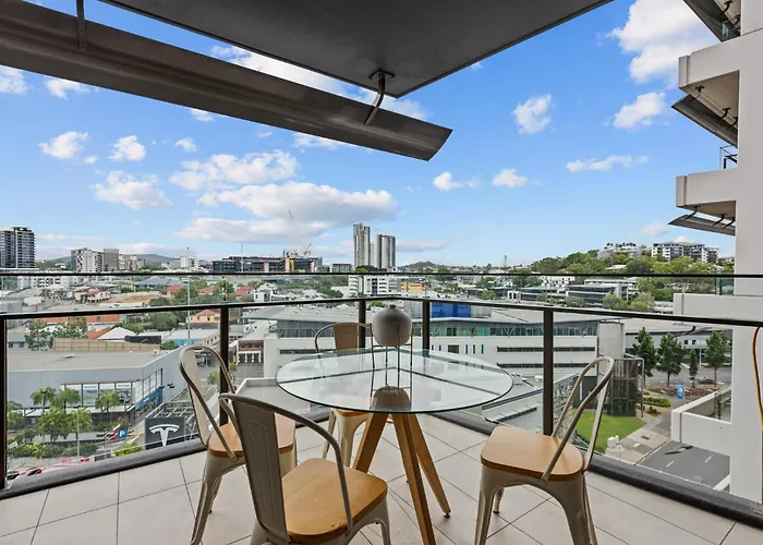 Cityscape 2-Bed With Pool, Gym & Secure Parking