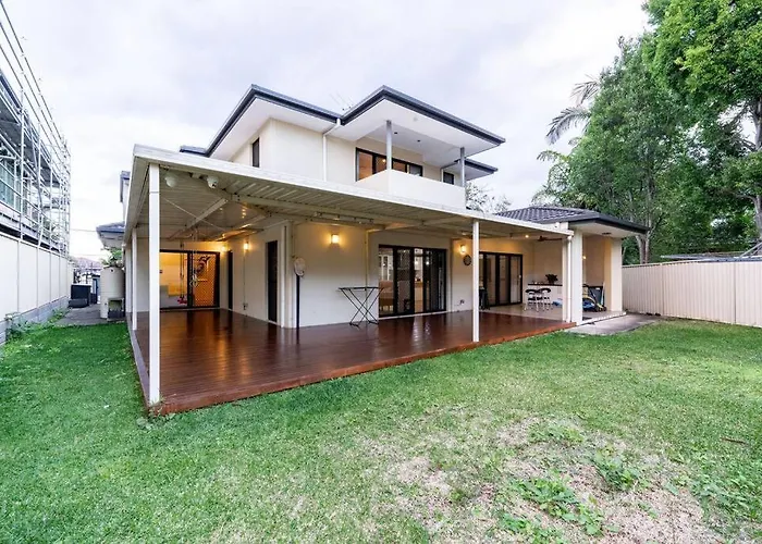 Spacious 5Br 3Ba Home W Parking And Yard In Sunnybank M11