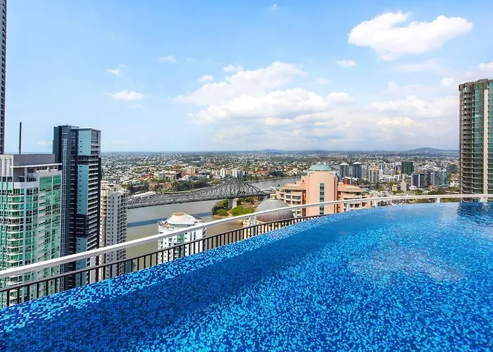 Modern Style 1Bed 1Bath Balcony Pool Cbd