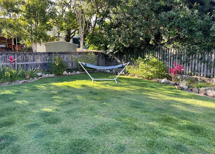 3Br Comfy Home, Gym & Garden In The Gap