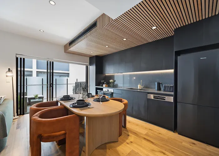 West End Apartment - Free Secure Car Park - Walk To Restaurants - Brisbane Convention Centre