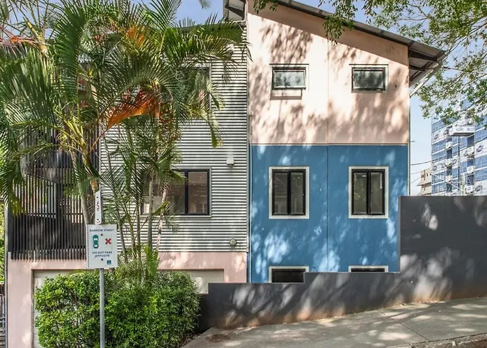 Kangaroo Point Stay - Being Everywhere At Once! Spacious 3 Bedroom Apartment, Central Location! Free Carpark